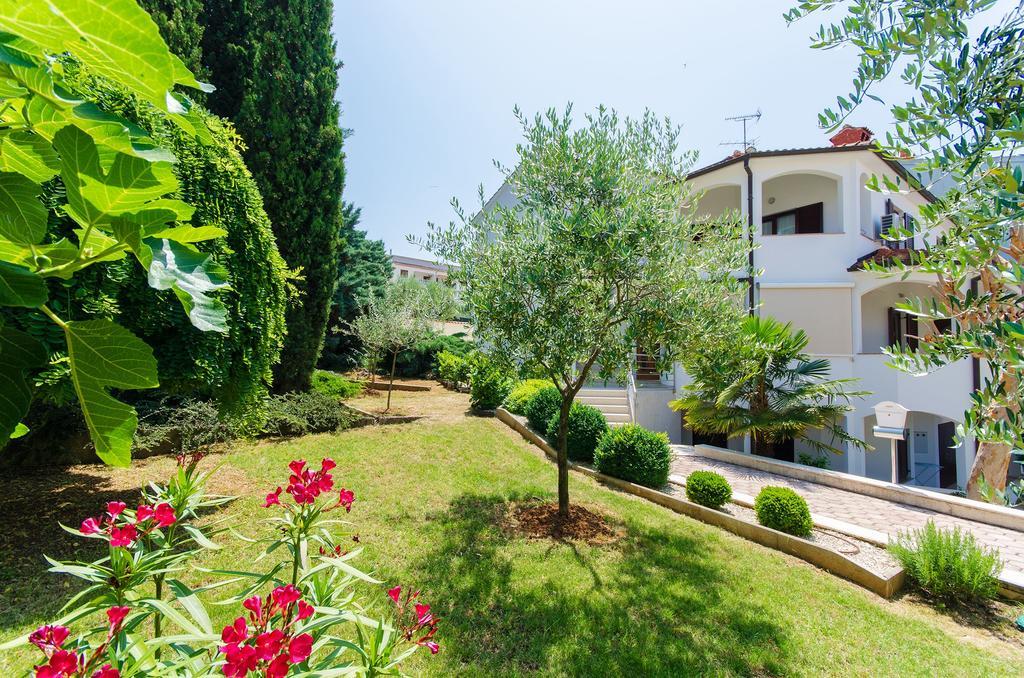 Apartments Gloria Vrsar Εξωτερικό φωτογραφία