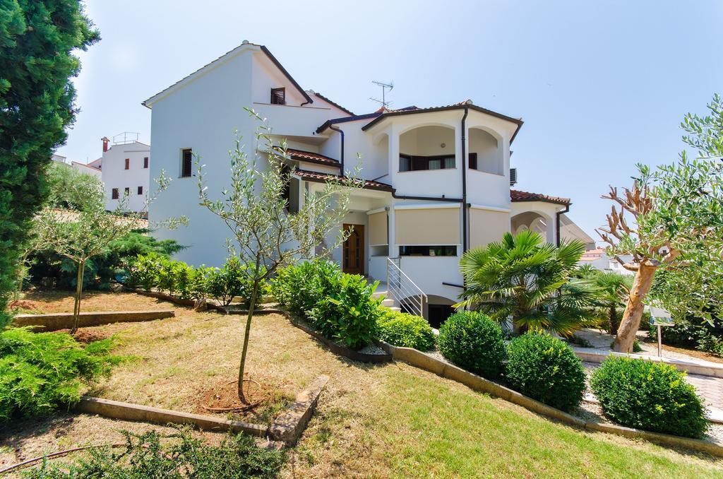Apartments Gloria Vrsar Εξωτερικό φωτογραφία