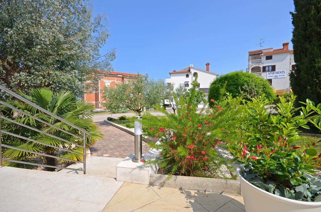 Apartments Gloria Vrsar Εξωτερικό φωτογραφία