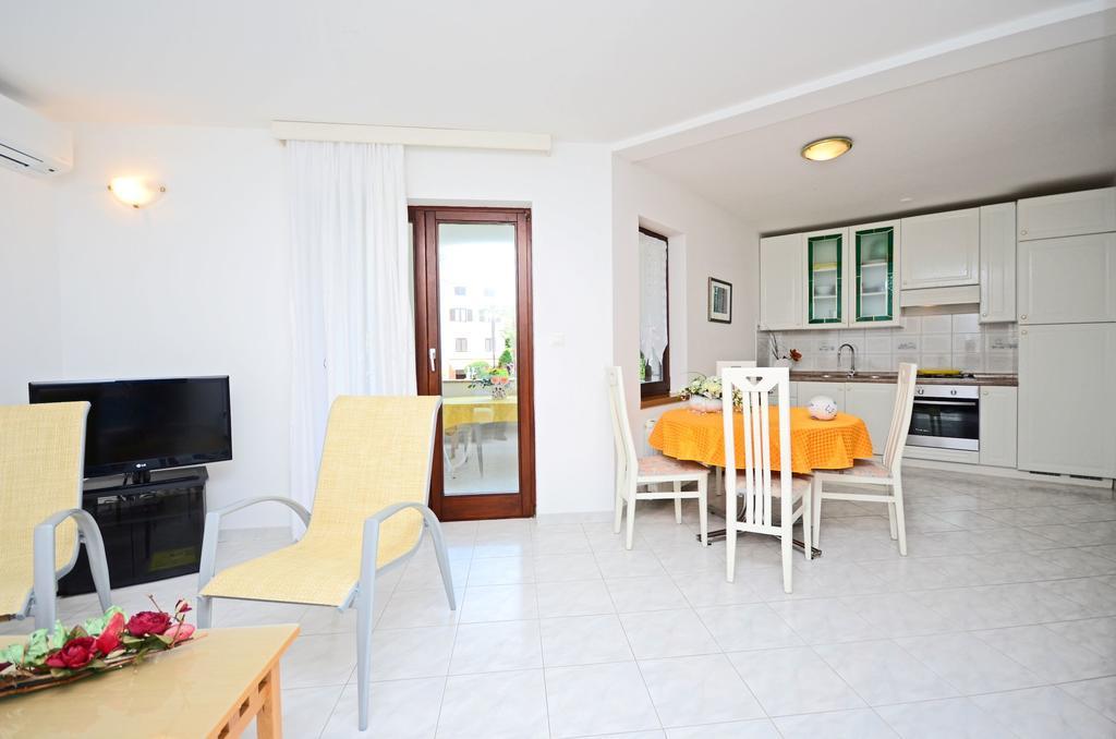 Apartments Gloria Vrsar Εξωτερικό φωτογραφία
