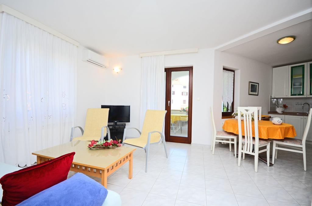 Apartments Gloria Vrsar Εξωτερικό φωτογραφία