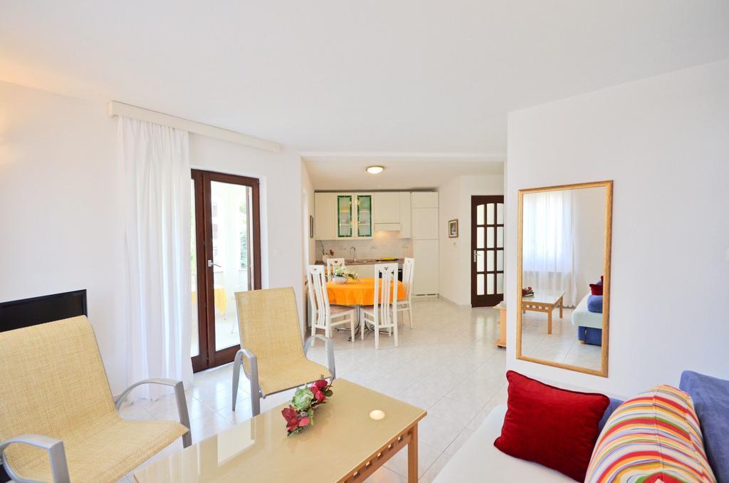Apartments Gloria Vrsar Εξωτερικό φωτογραφία