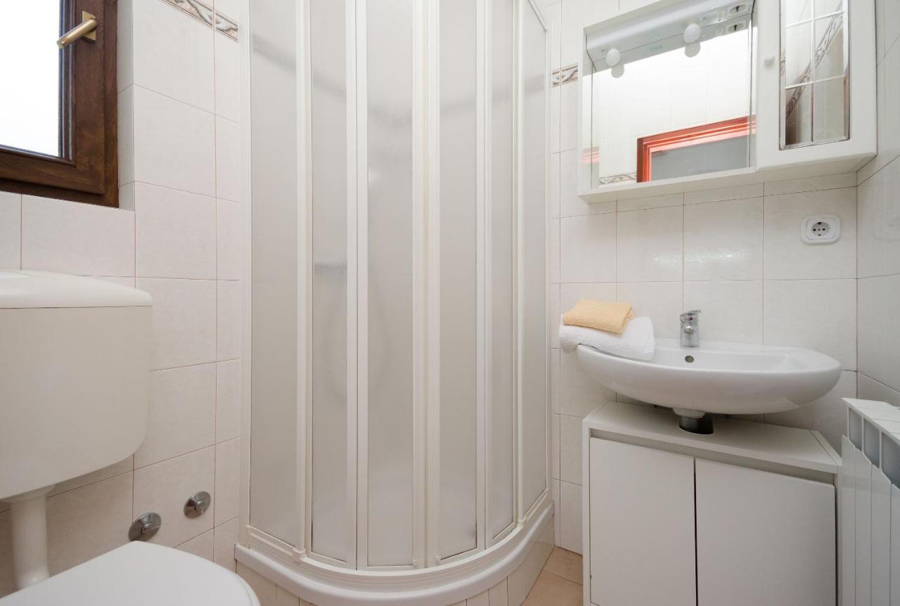 Apartments Gloria Vrsar Εξωτερικό φωτογραφία