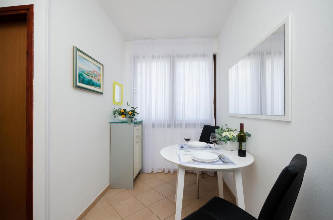 Apartments Gloria Vrsar Εξωτερικό φωτογραφία