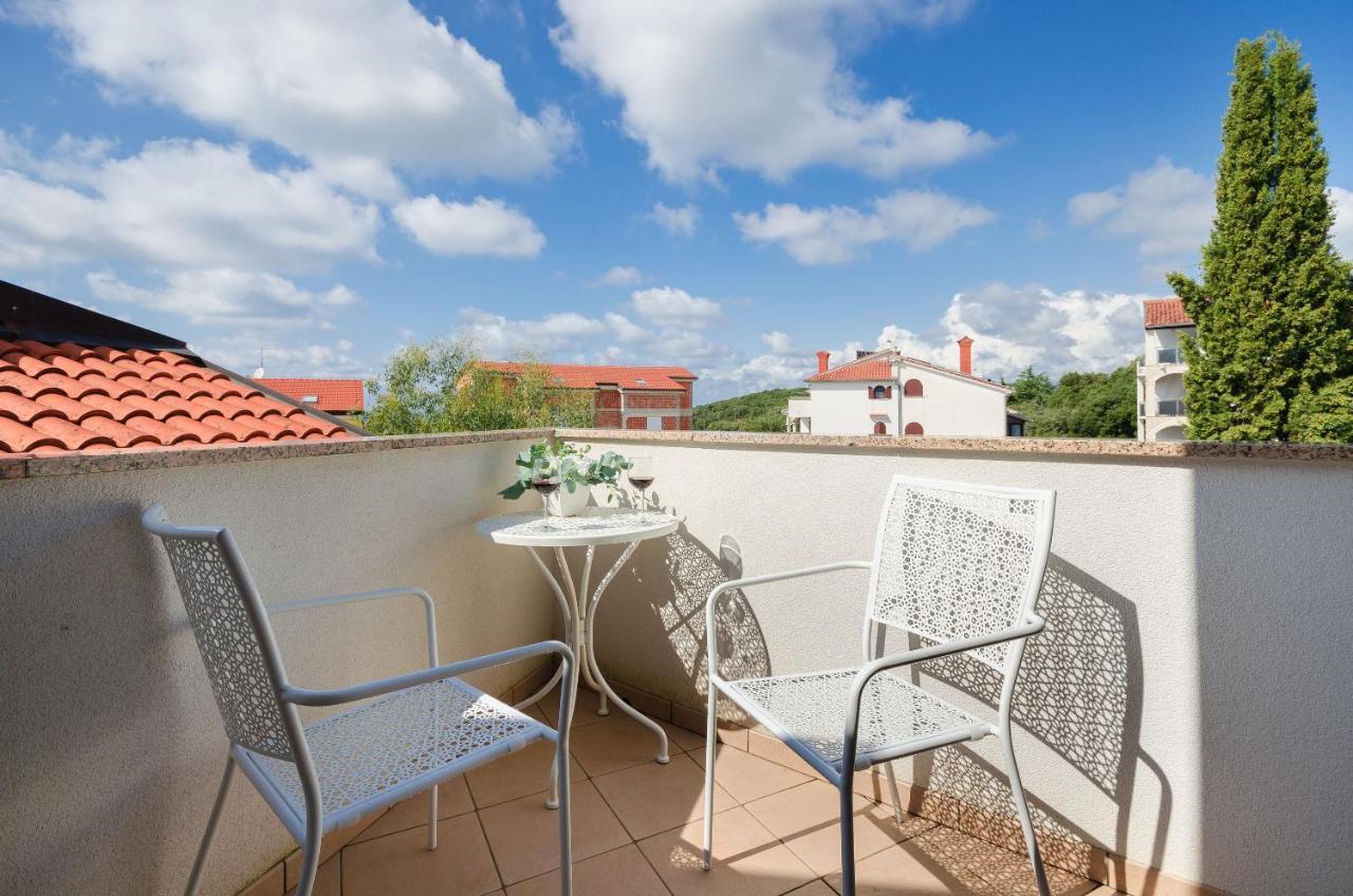 Apartments Gloria Vrsar Εξωτερικό φωτογραφία