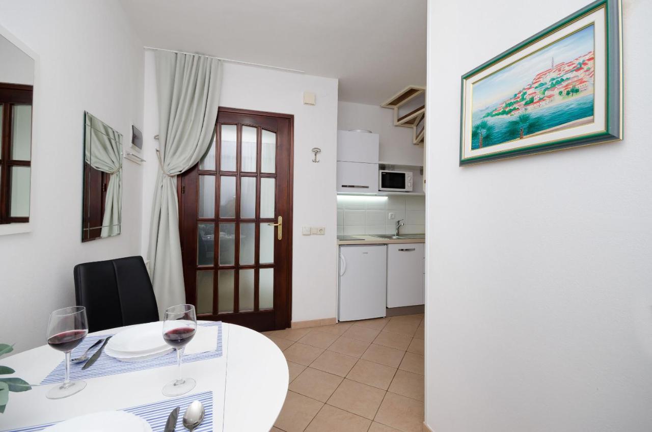 Apartments Gloria Vrsar Εξωτερικό φωτογραφία